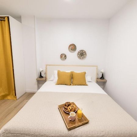 Moonkey - Apto. Albeniz, Con Acogedor Patio Alicante Exterior photo